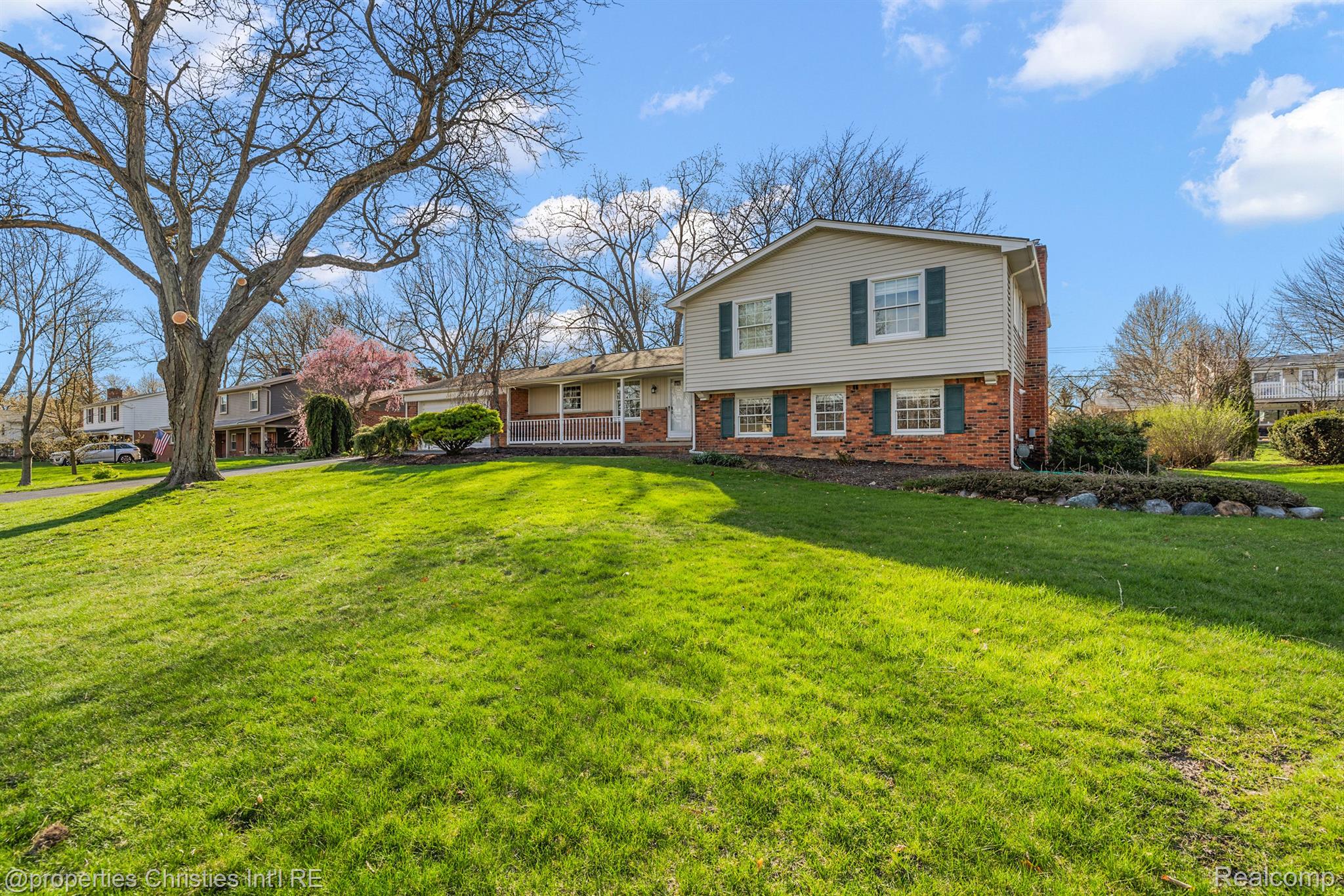 28605 Kendallwood Drive