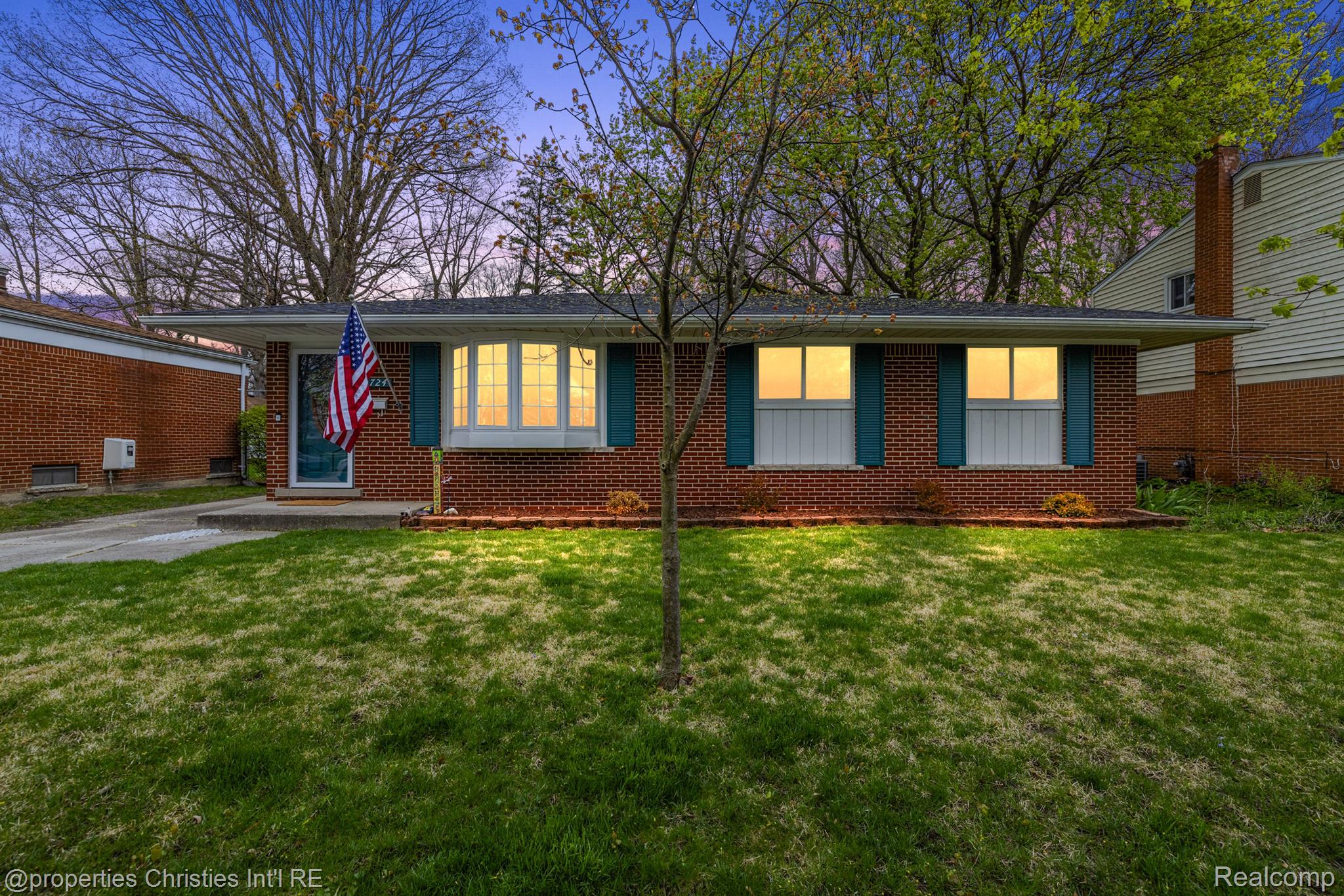 23724 Barfield Street