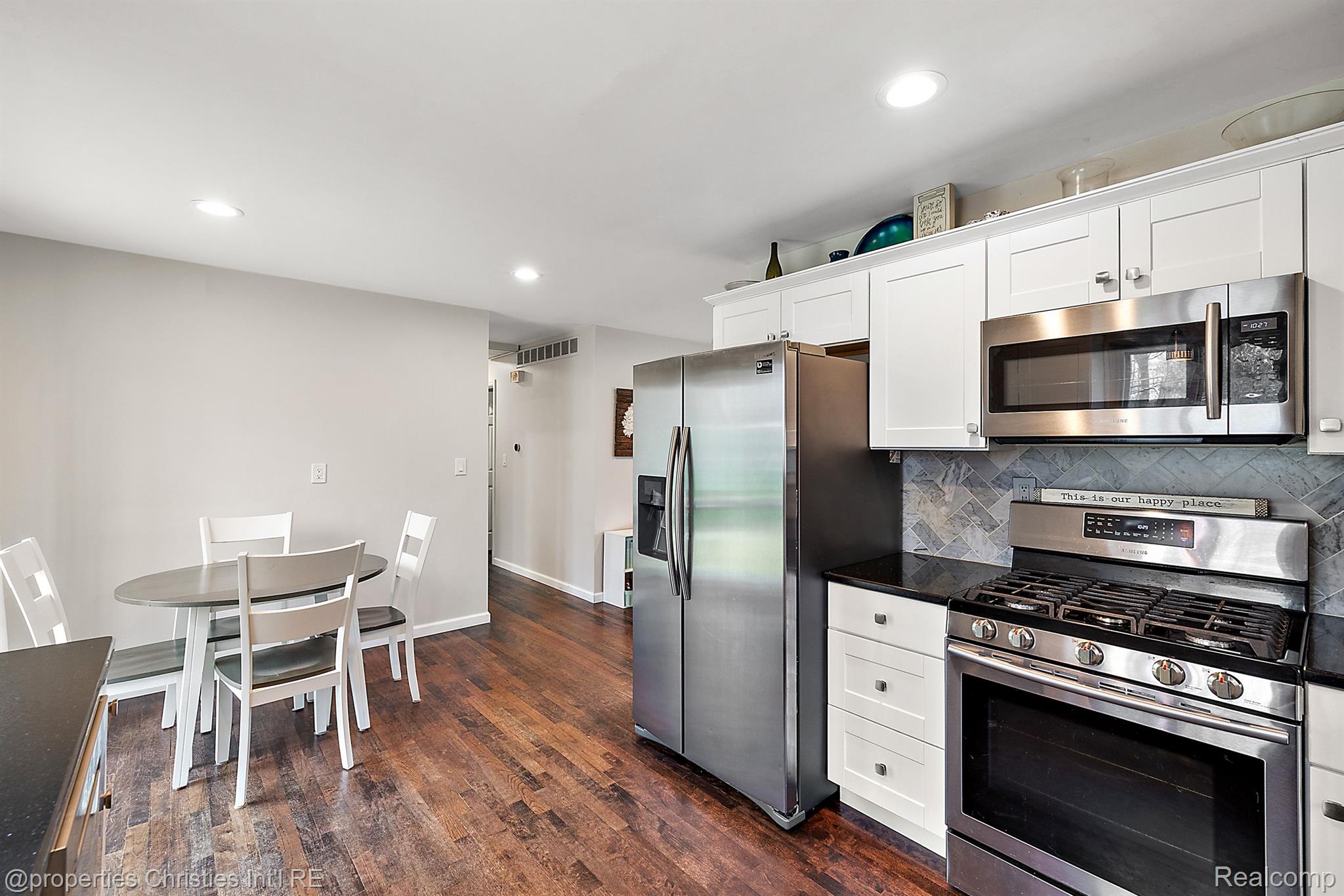 23724 Barfield Street