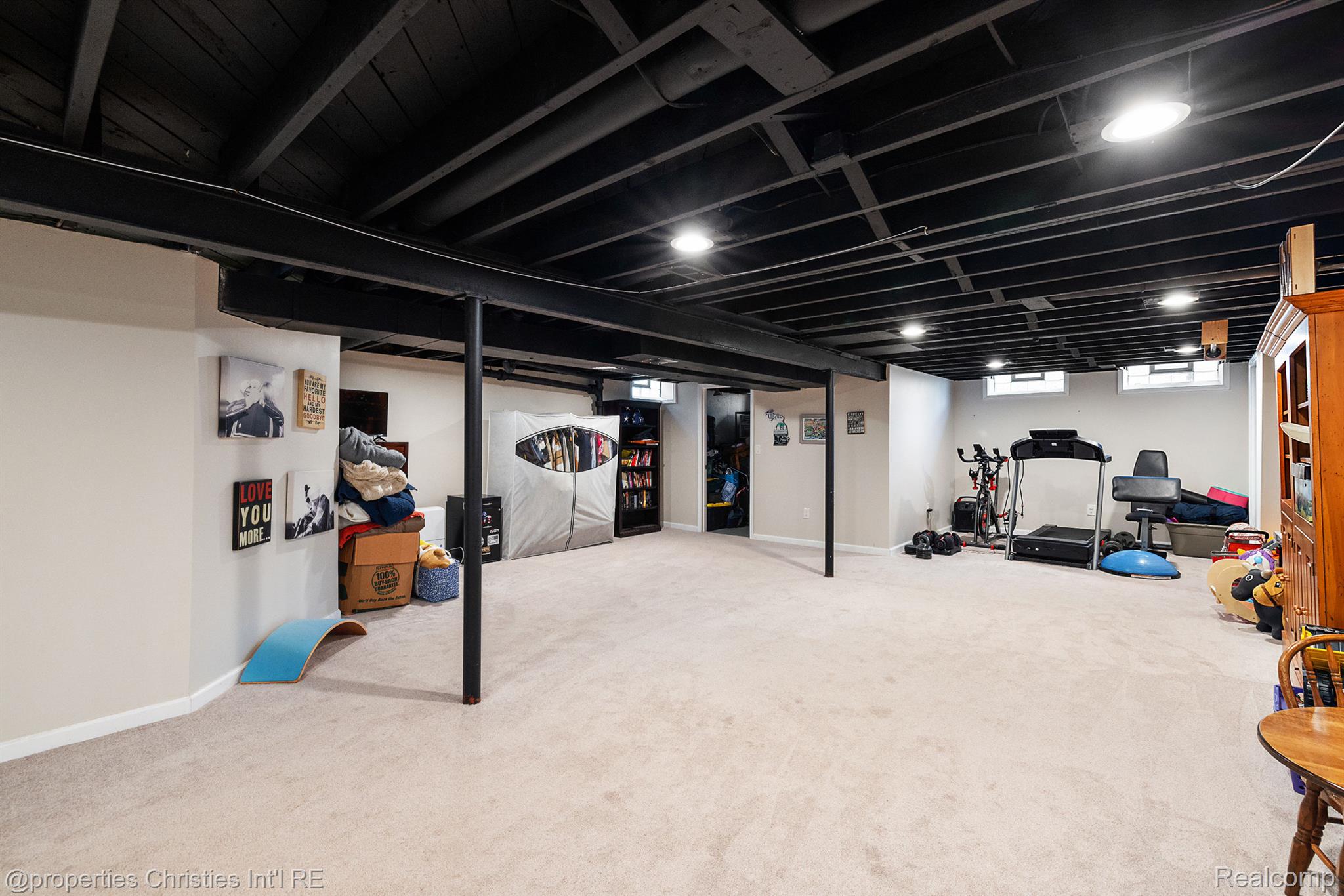 23724 Barfield Street