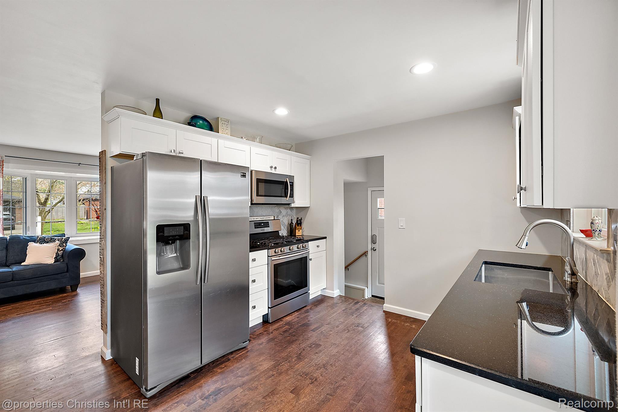 23724 Barfield Street