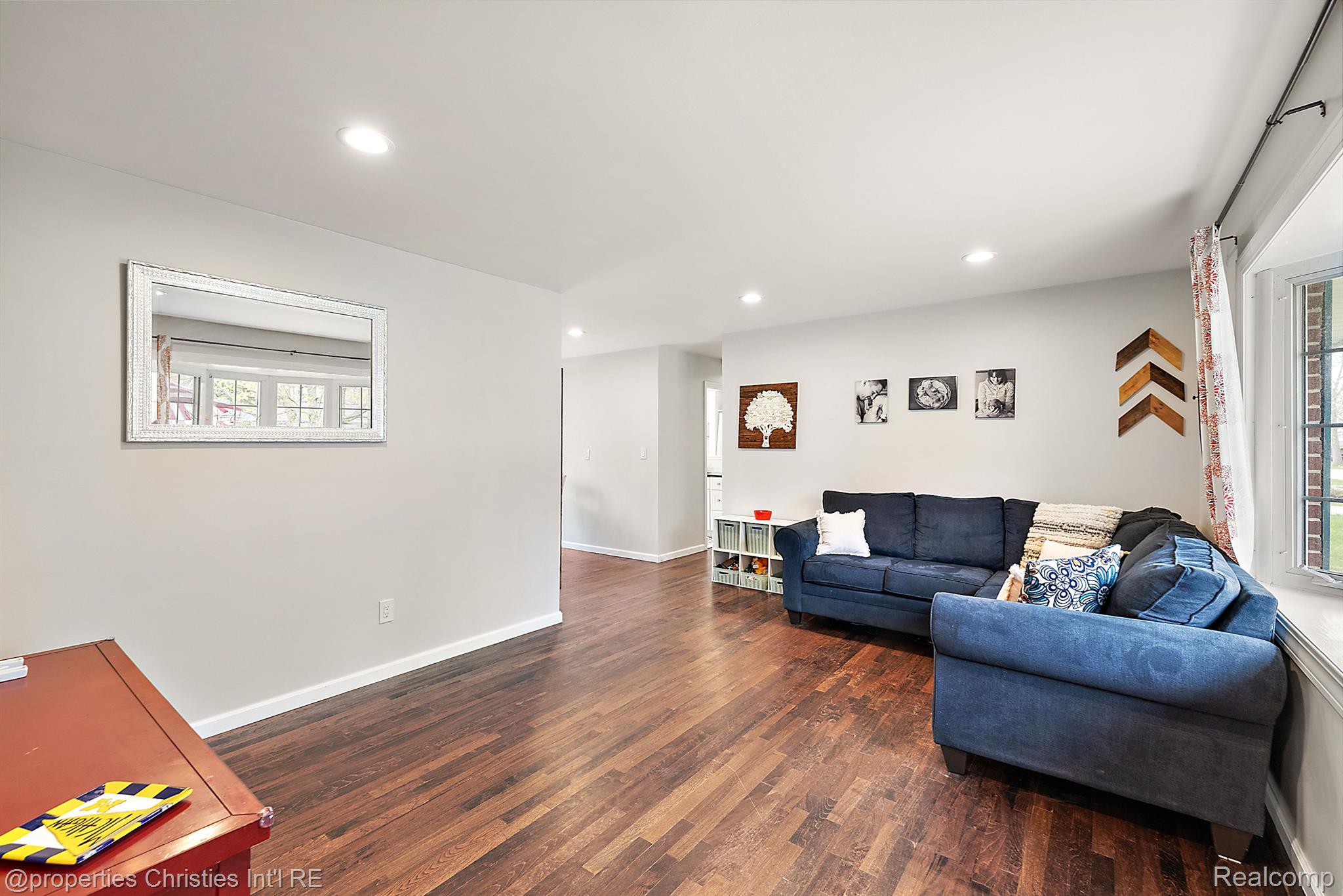 23724 Barfield Street