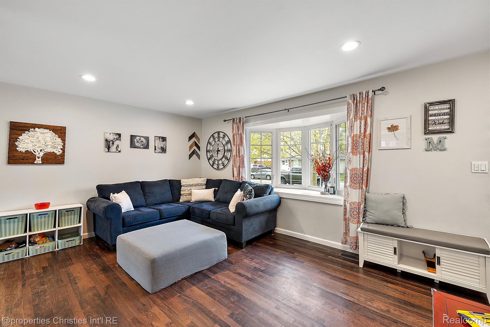 23724 Barfield Street