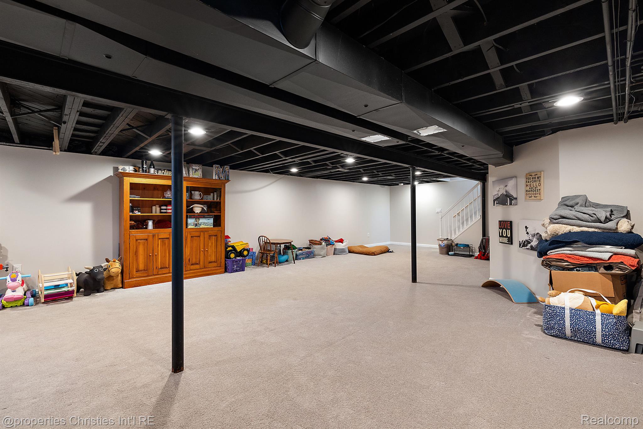 23724 Barfield Street