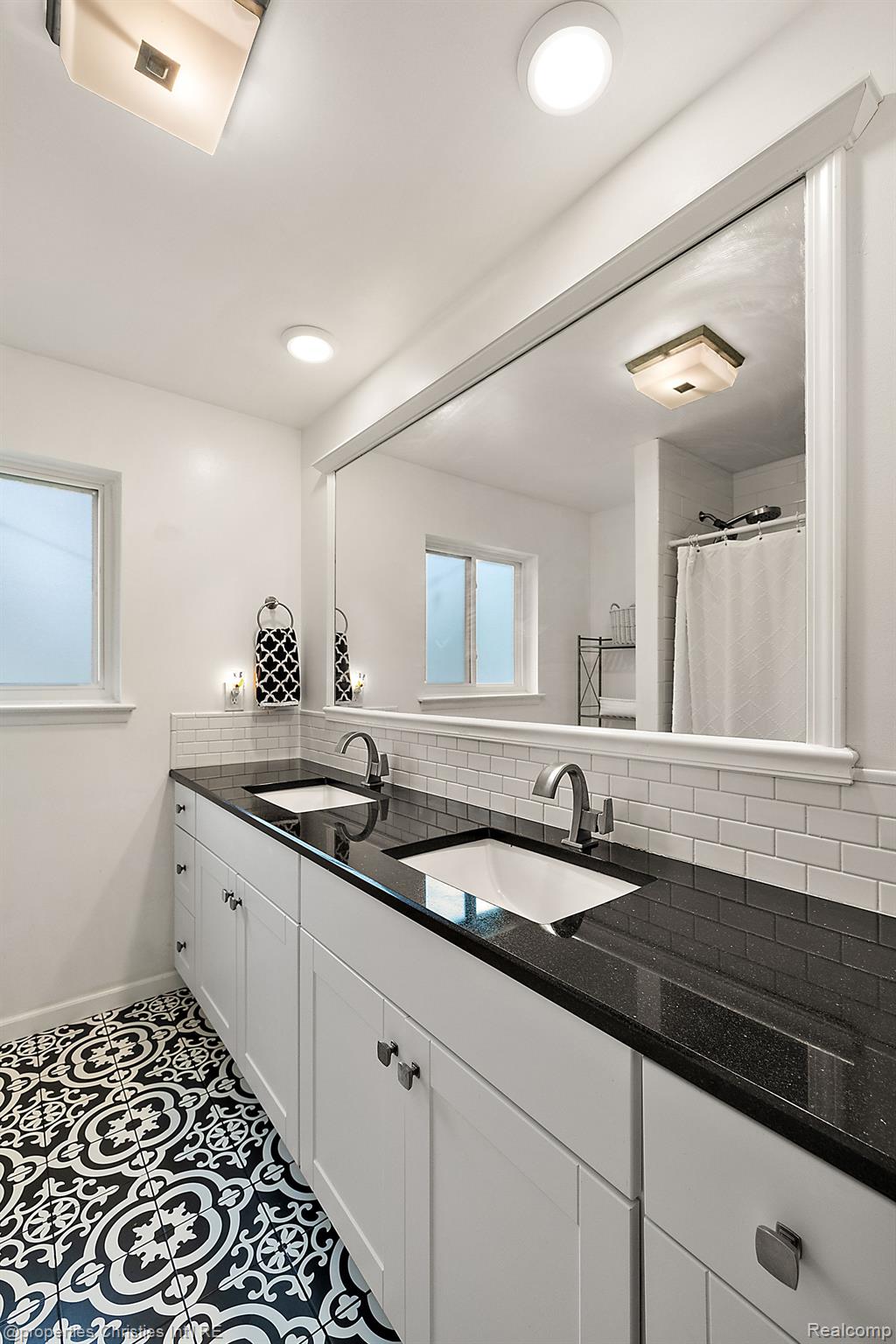 23724 Barfield Street