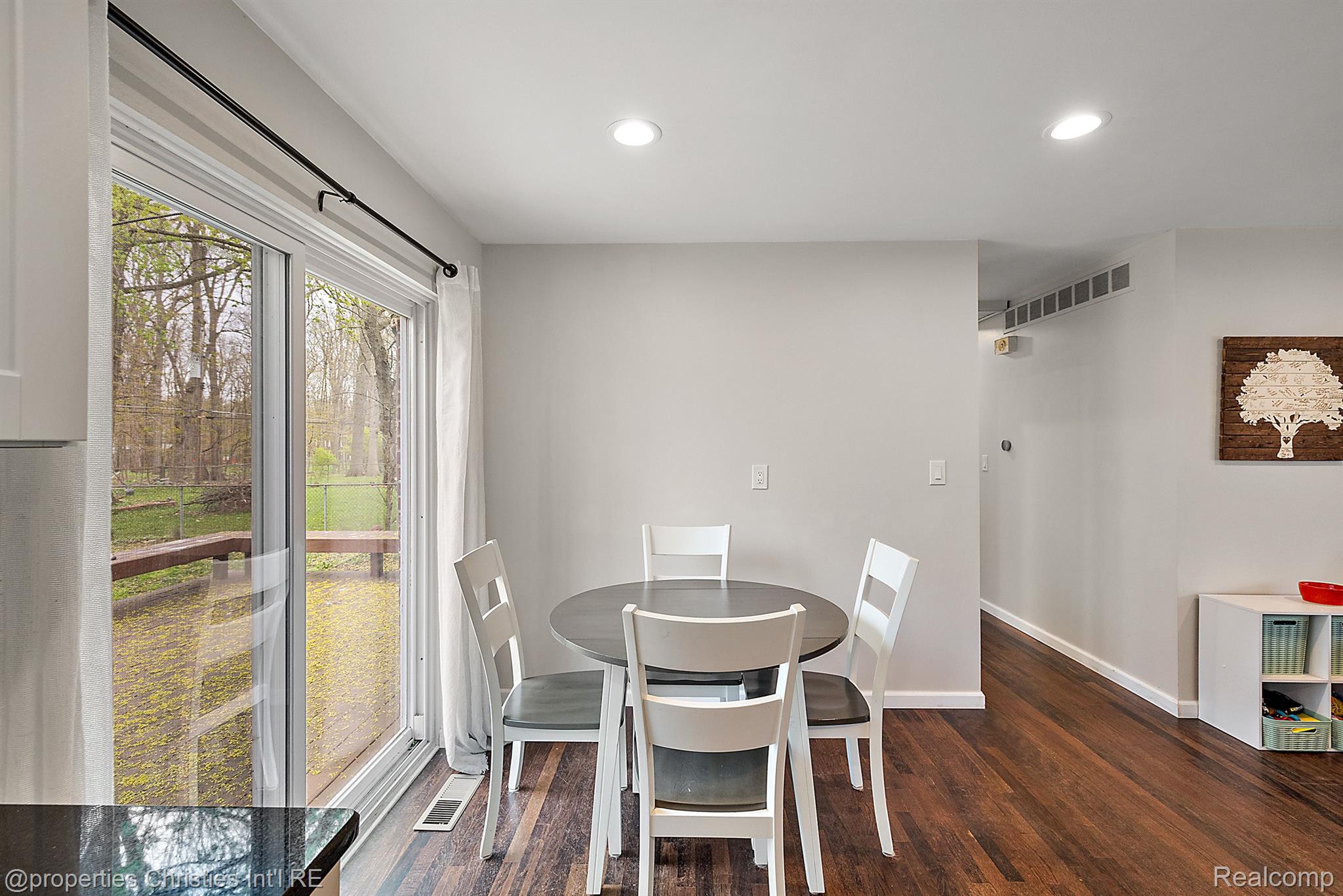 23724 Barfield Street