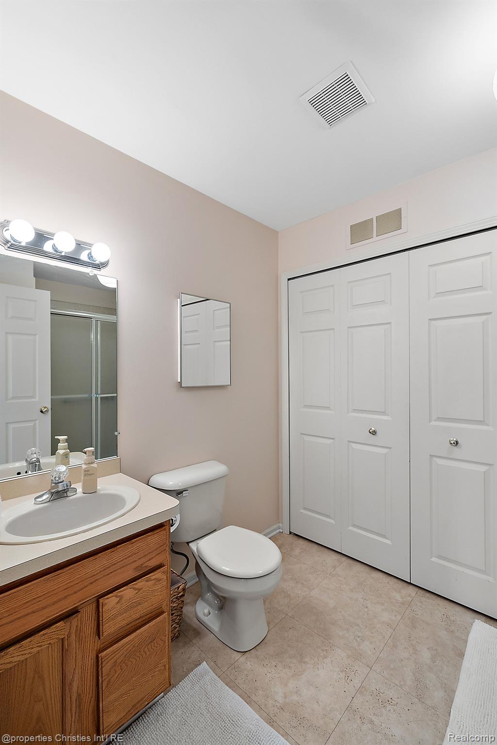 28705 BAYBERRY W
