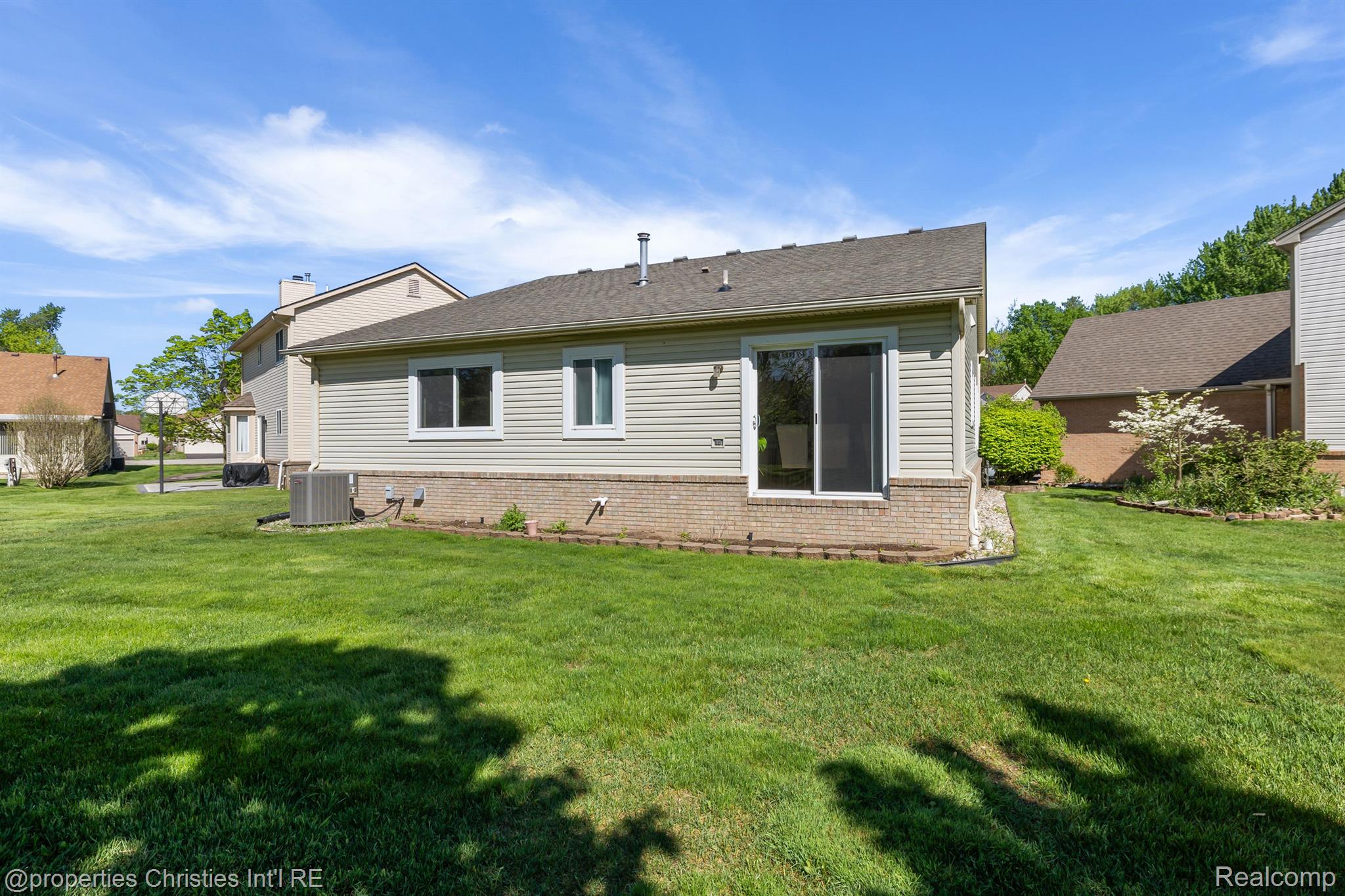 28705 BAYBERRY W