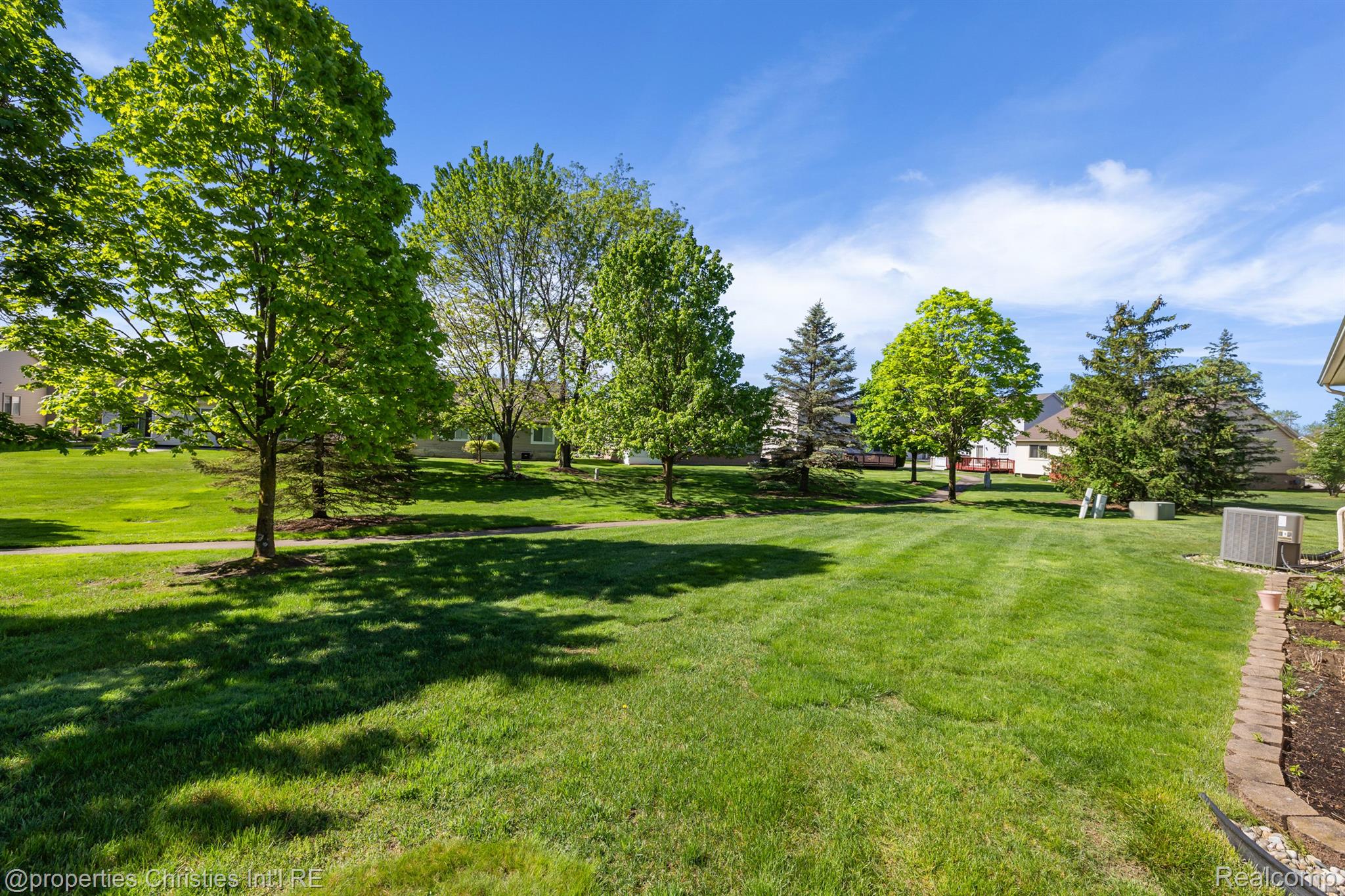 28705 BAYBERRY W