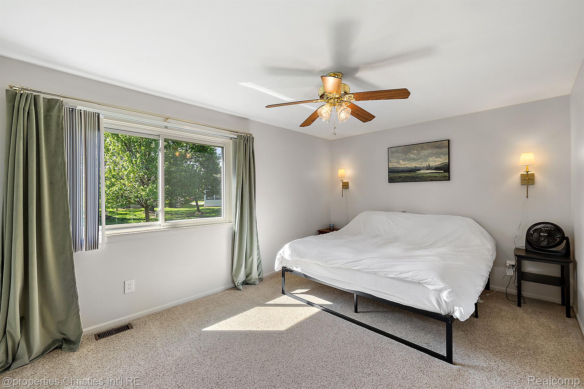 28705 BAYBERRY W