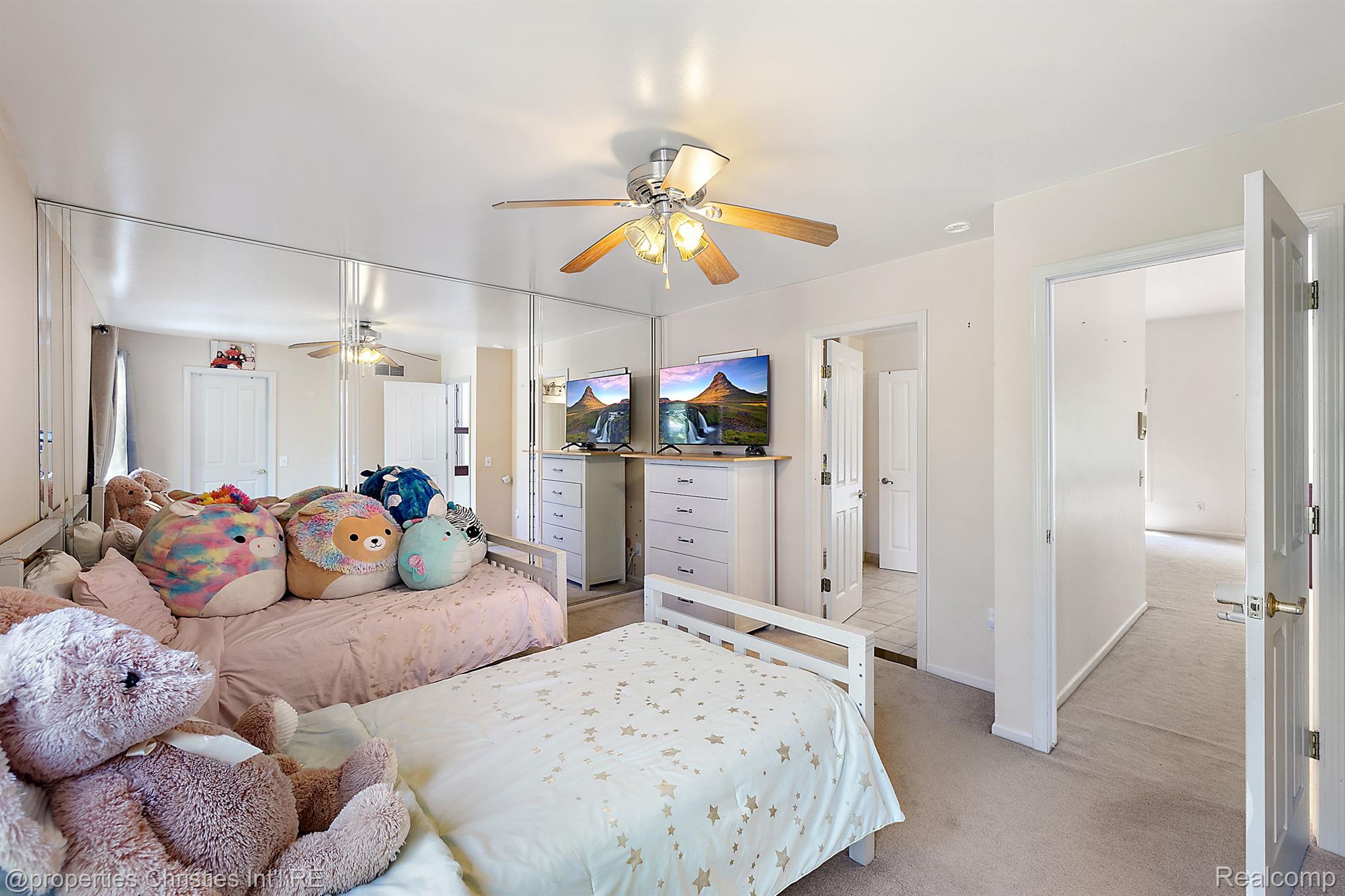 6690 TORYBROOKE Circle
