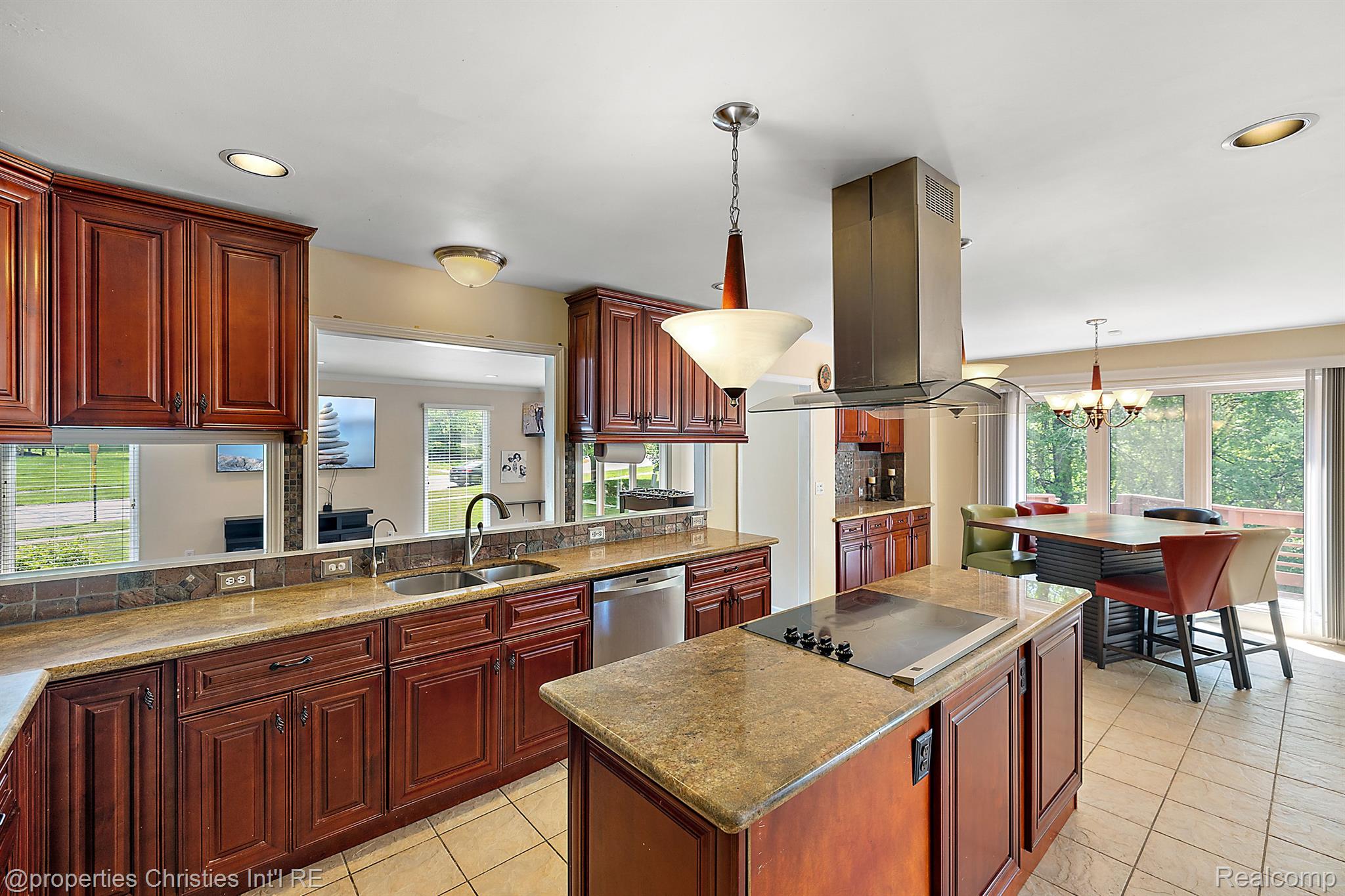 6690 TORYBROOKE Circle