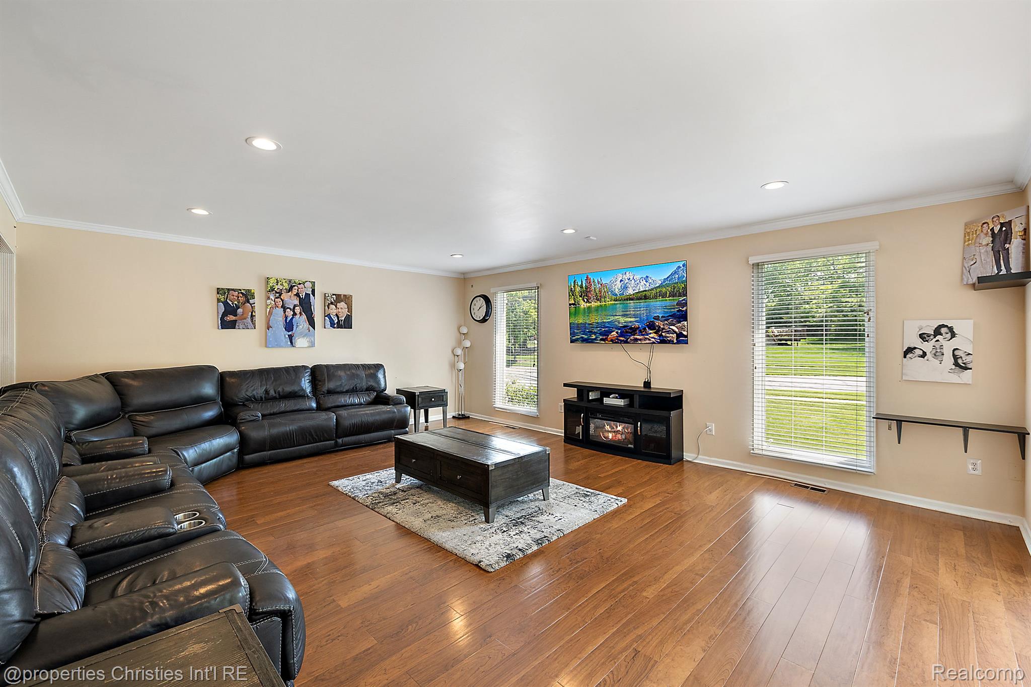 6690 TORYBROOKE Circle