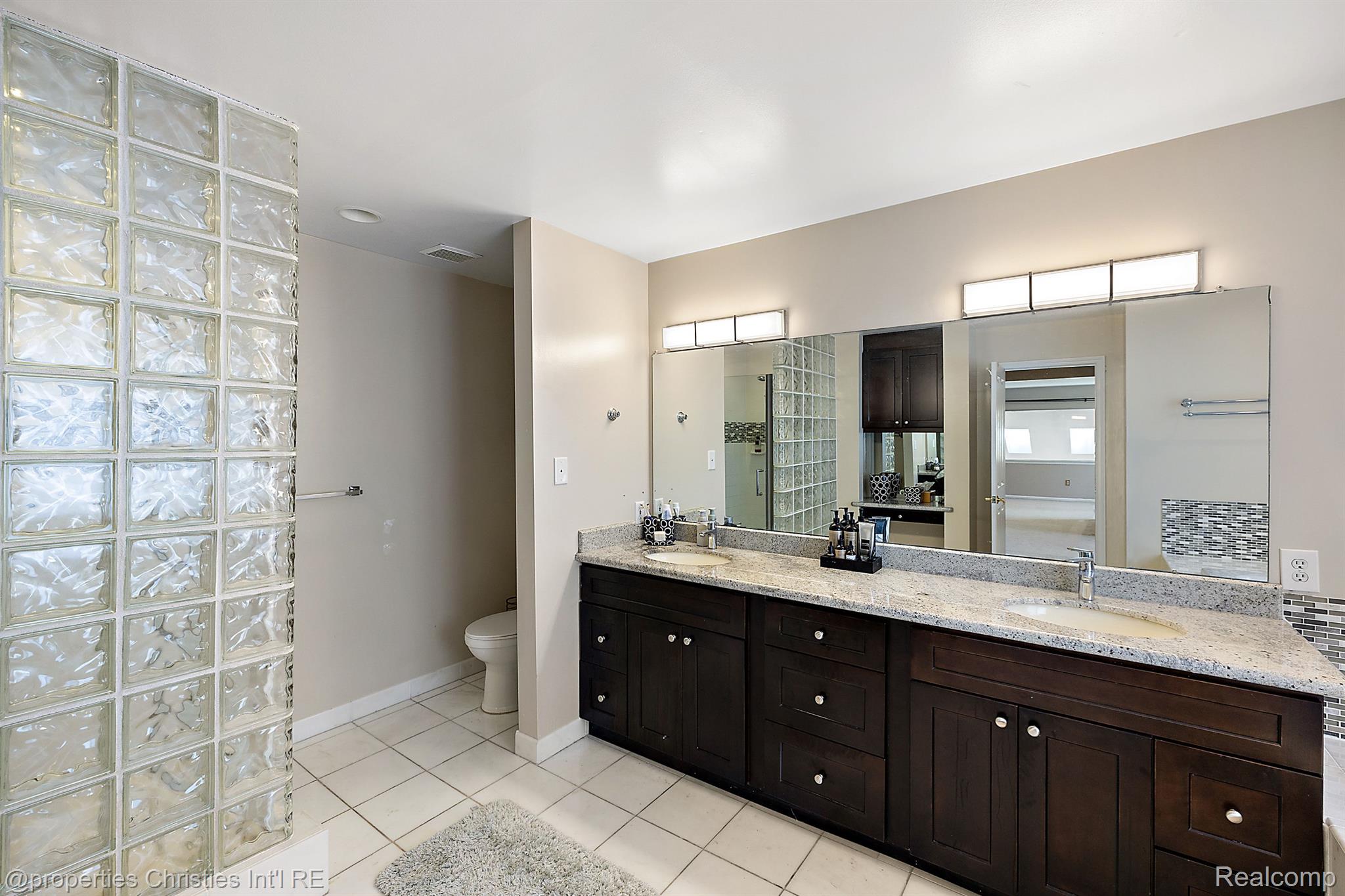 6690 TORYBROOKE Circle