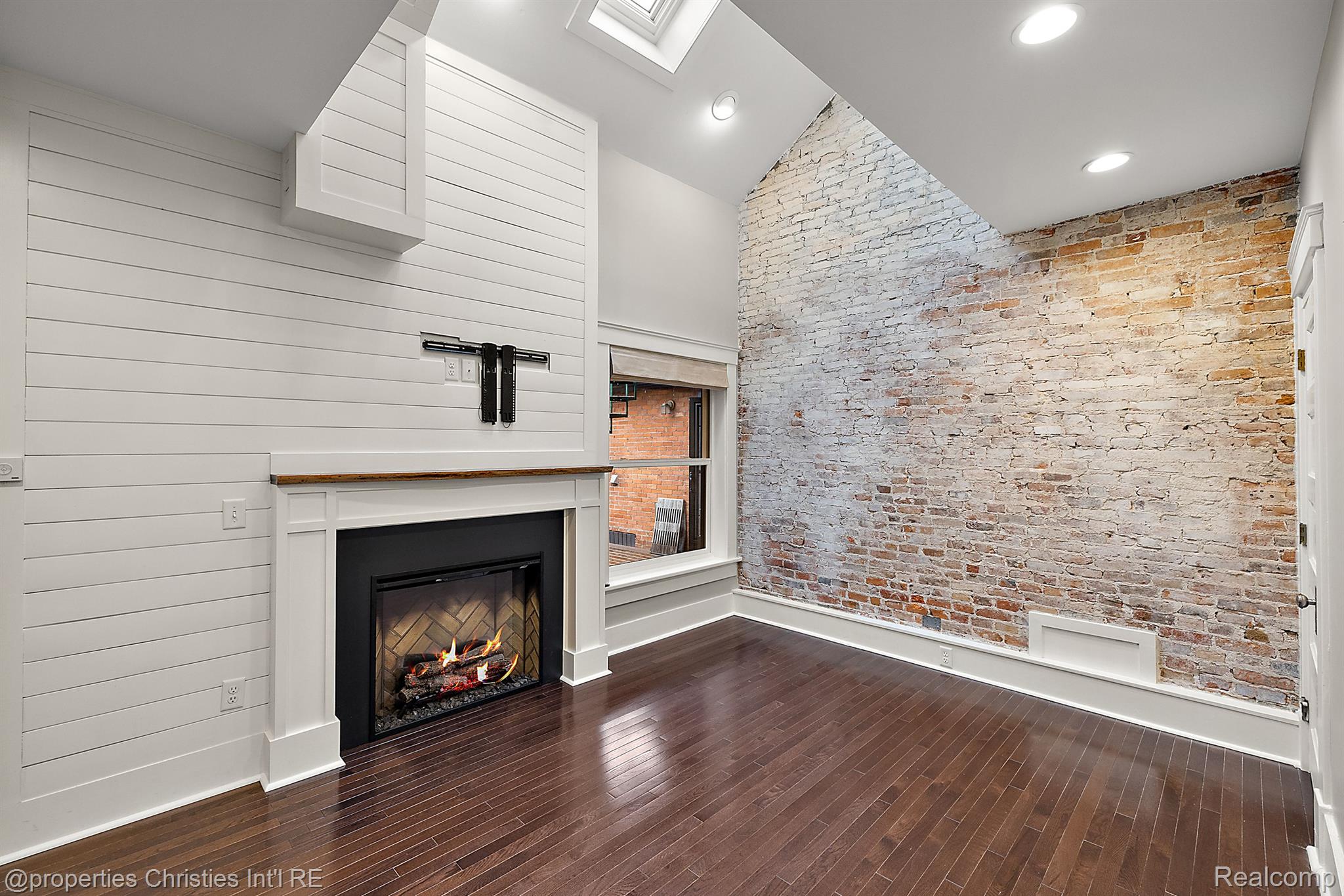 505 Detroit Street 2
