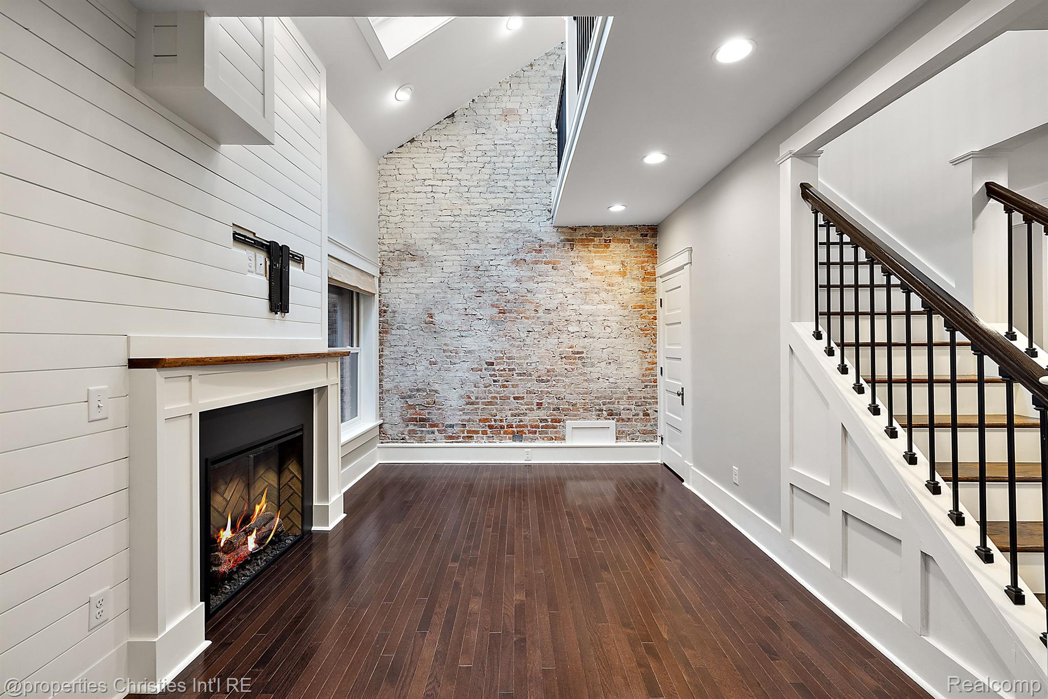 505 Detroit Street 2