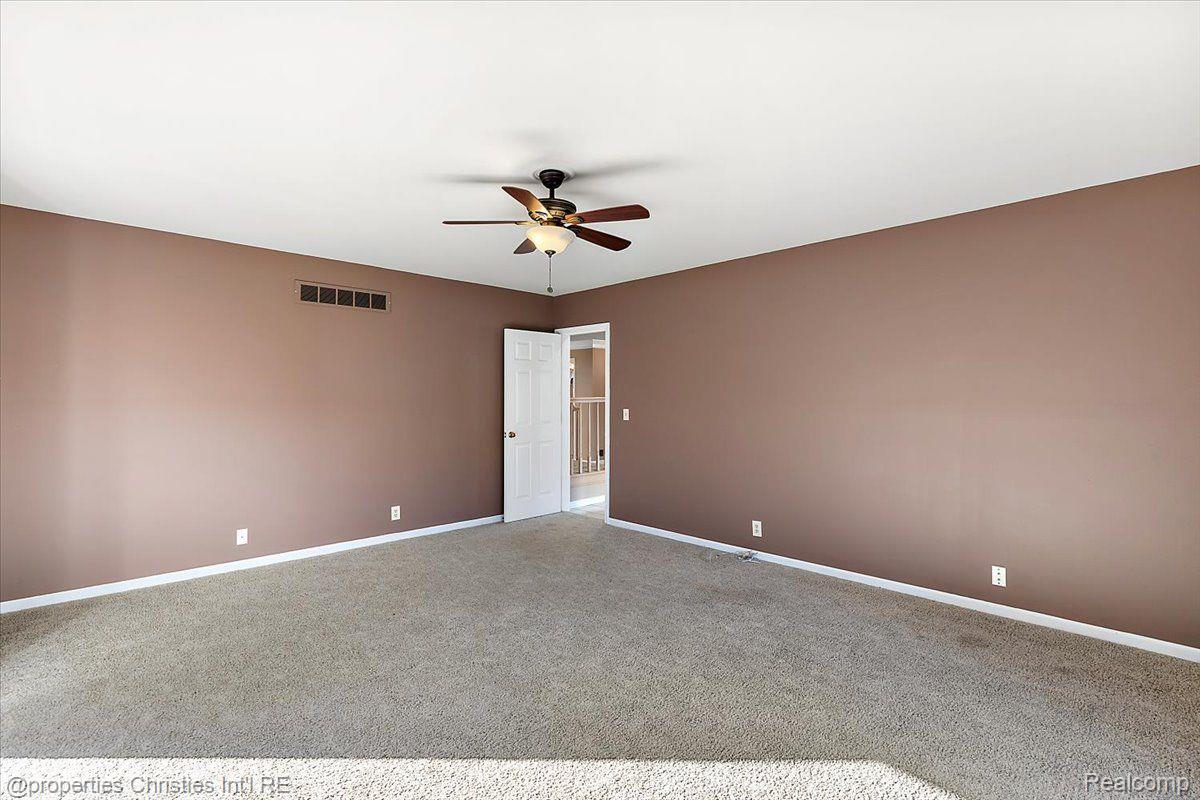 4866 Riverchase Drive