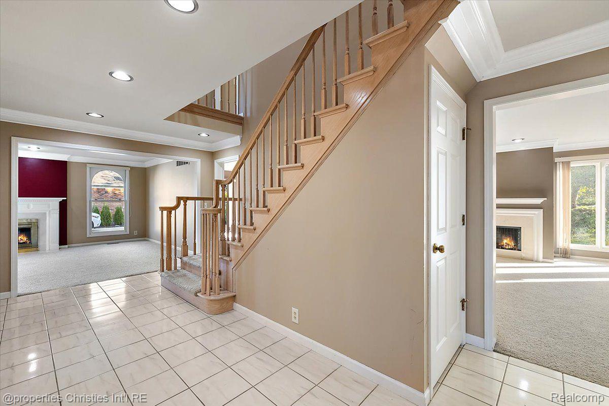 4866 Riverchase Drive