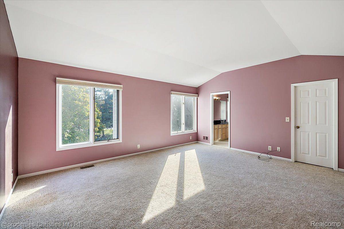 4866 Riverchase Drive