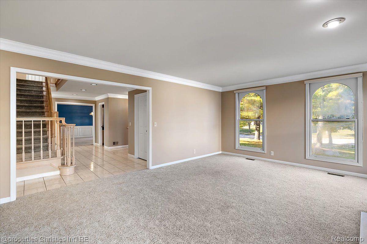 4866 Riverchase Drive