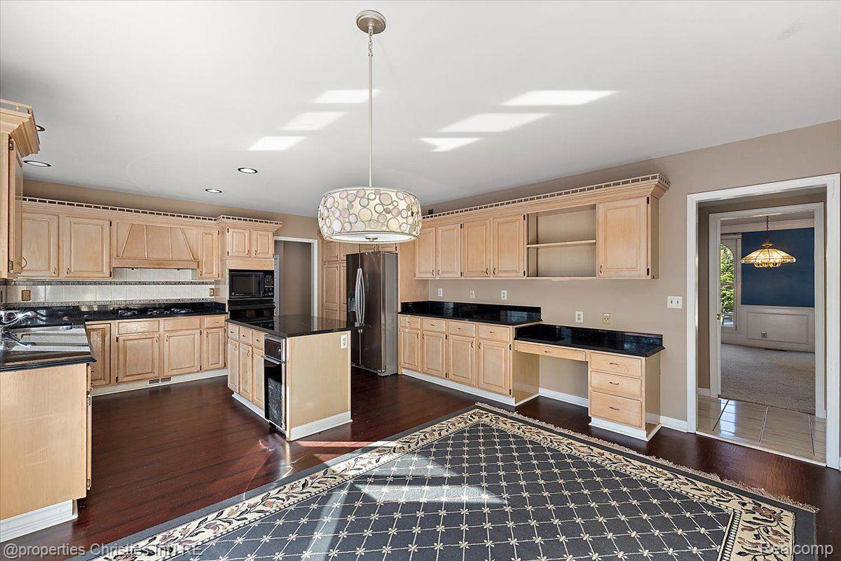 4866 Riverchase Drive