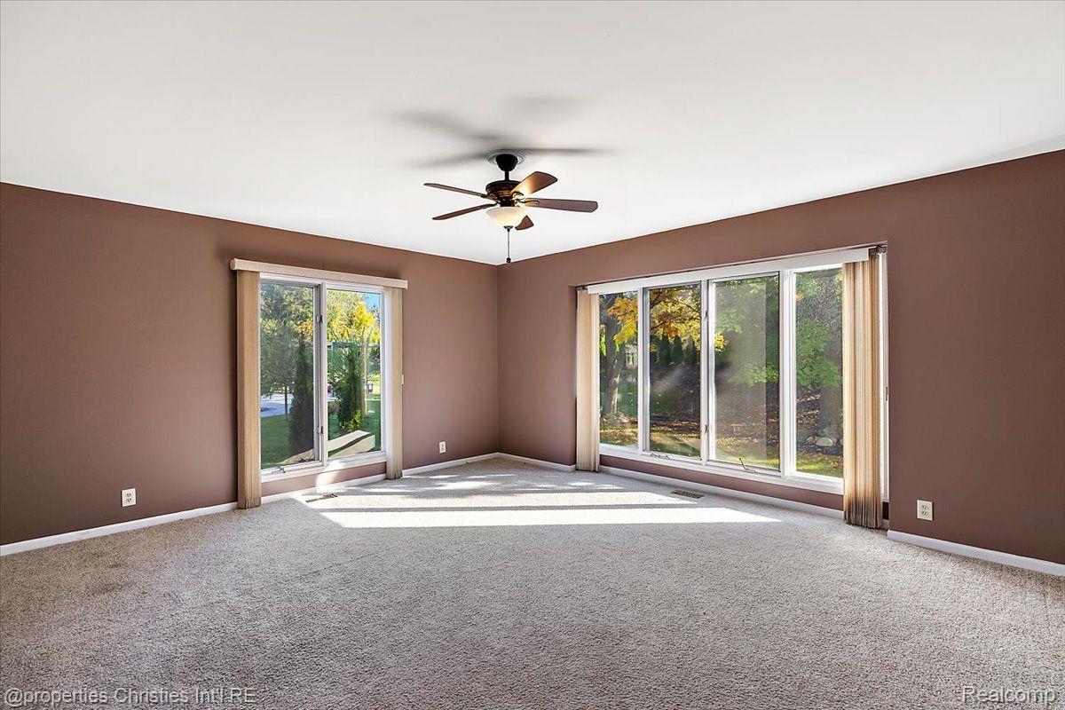 4866 Riverchase Drive