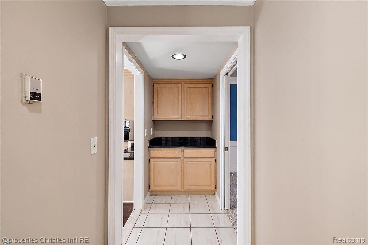 4866 Riverchase Drive