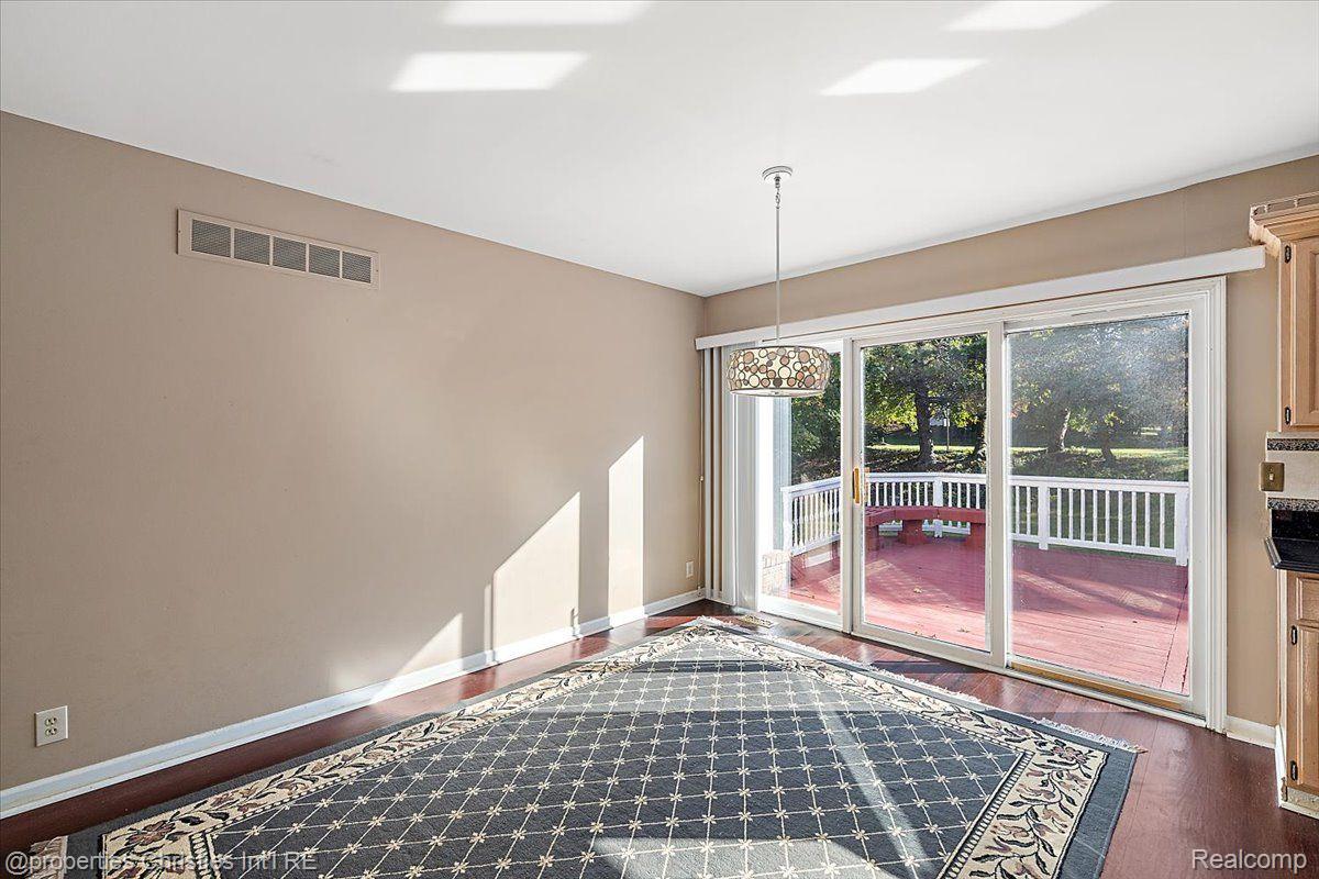 4866 Riverchase Drive