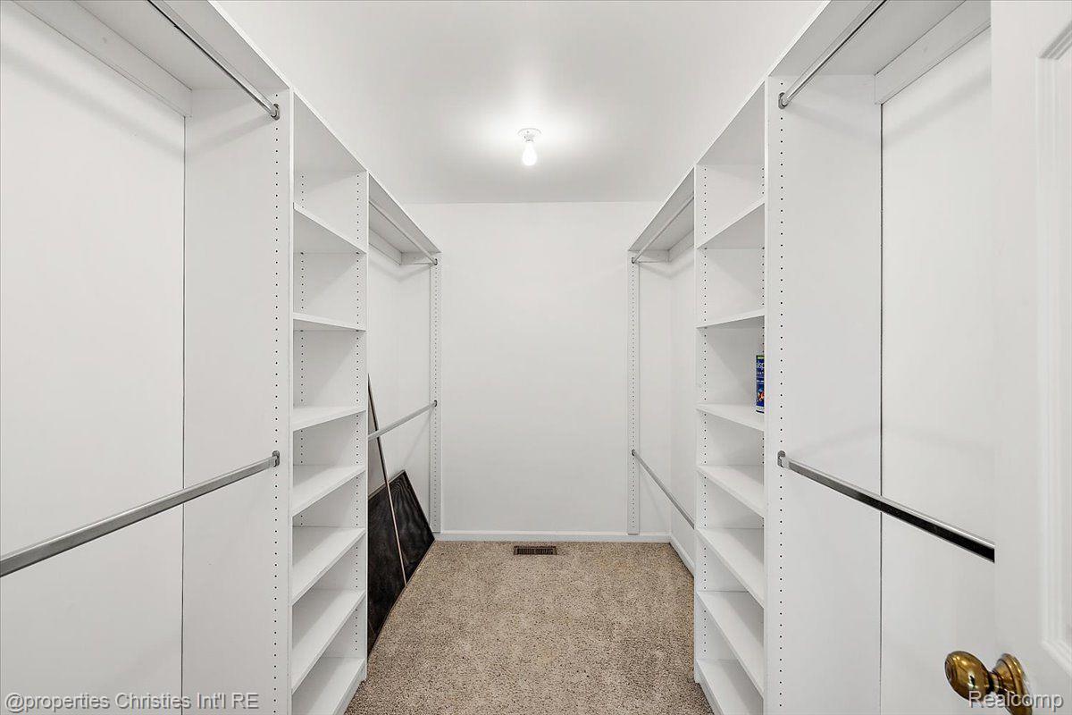 4866 Riverchase Drive