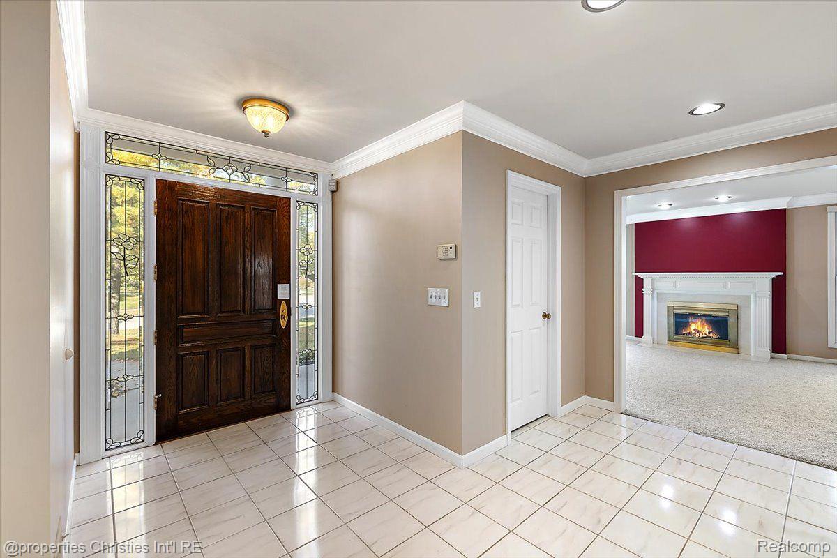 4866 Riverchase Drive