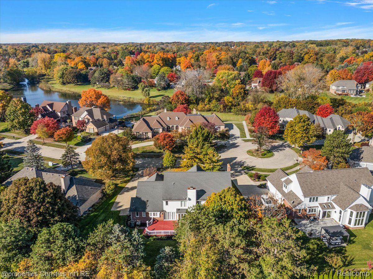 4866 Riverchase Drive