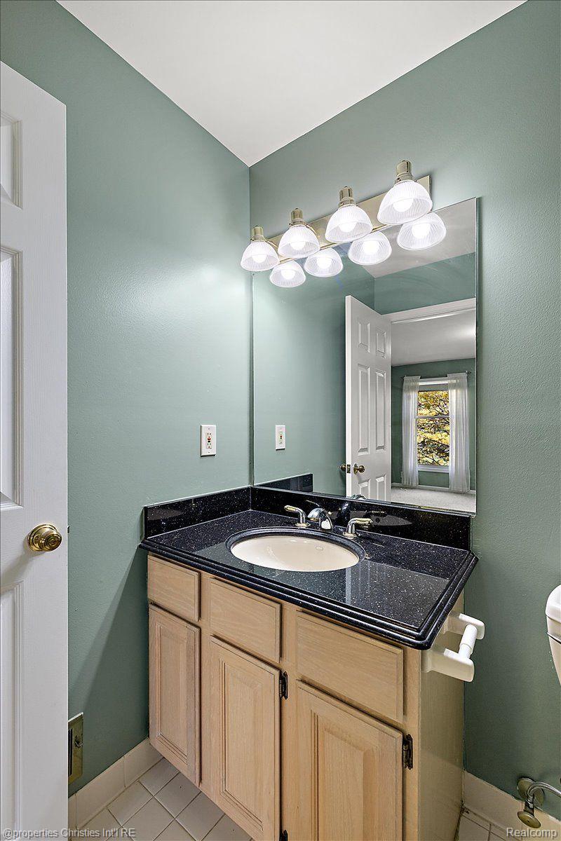 4866 Riverchase Drive