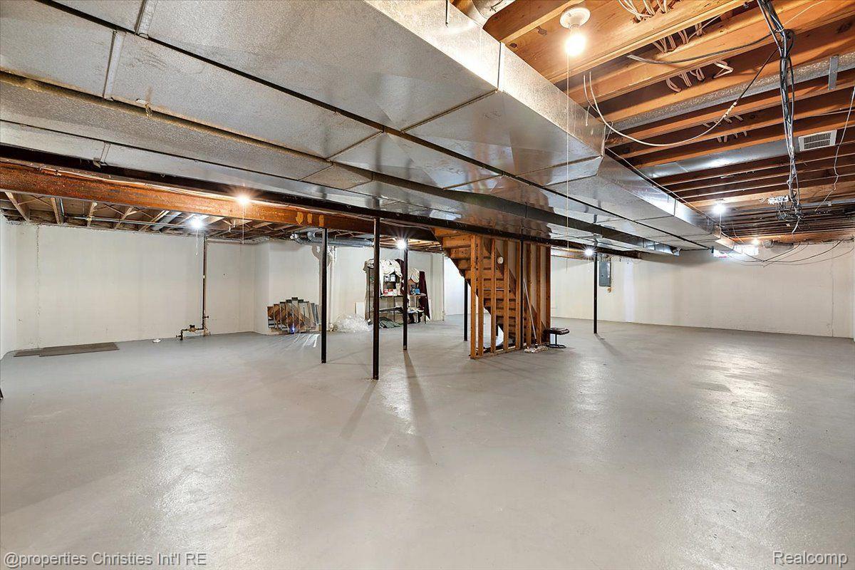 4866 Riverchase Drive