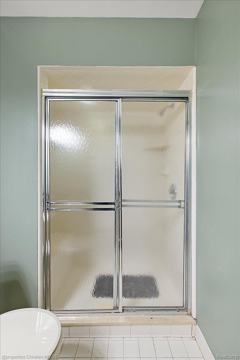 4866 Riverchase Drive