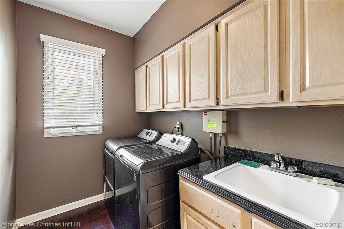 4866 Riverchase Drive