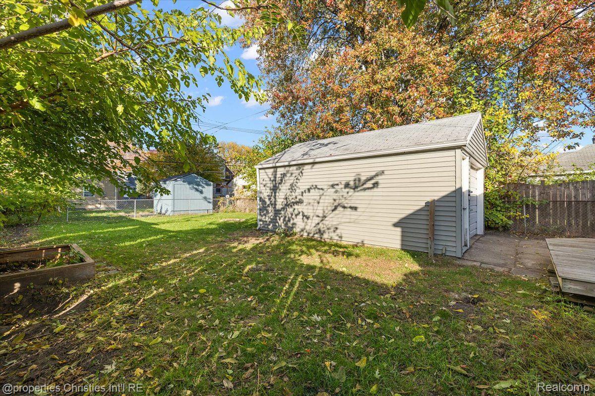 1313 E Harry Avenue
