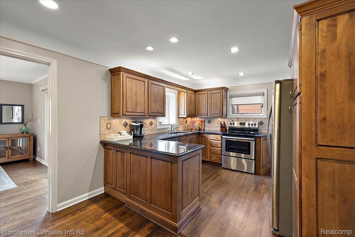 2626 Pembroke Road