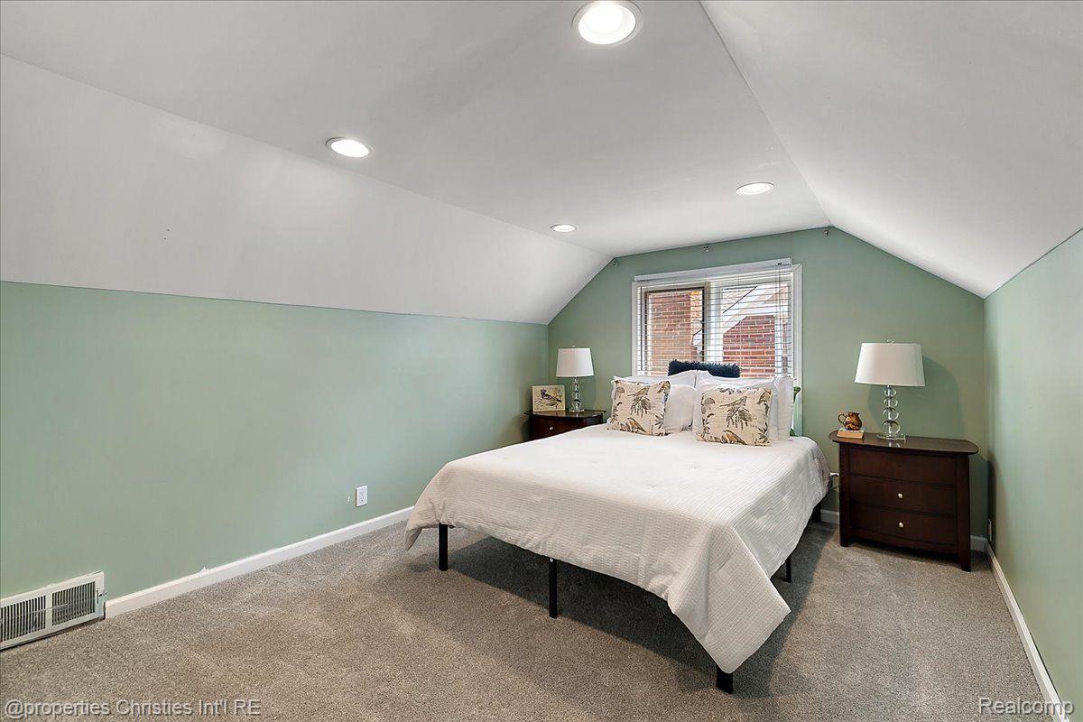 2626 Pembroke Road