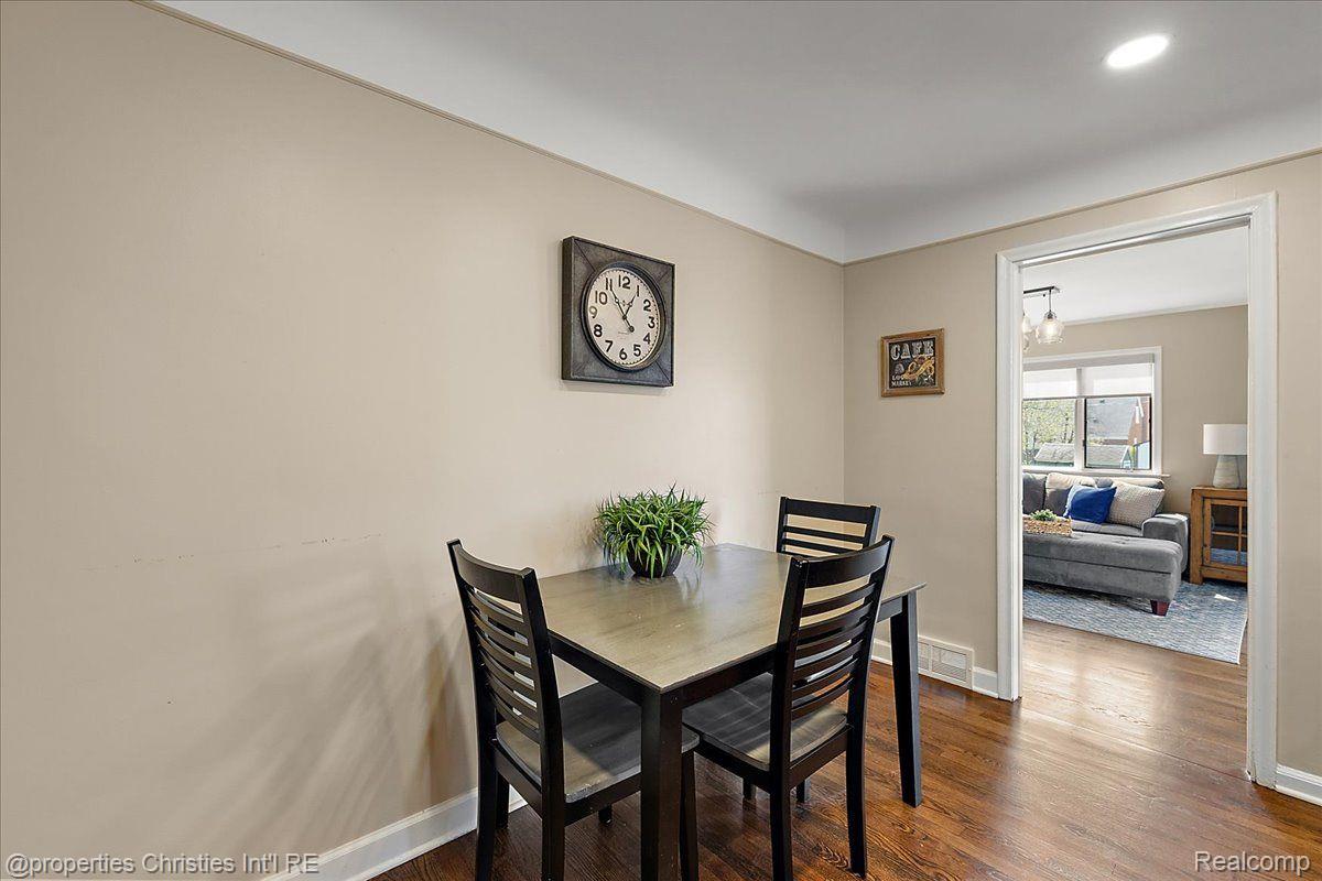 2626 Pembroke Road