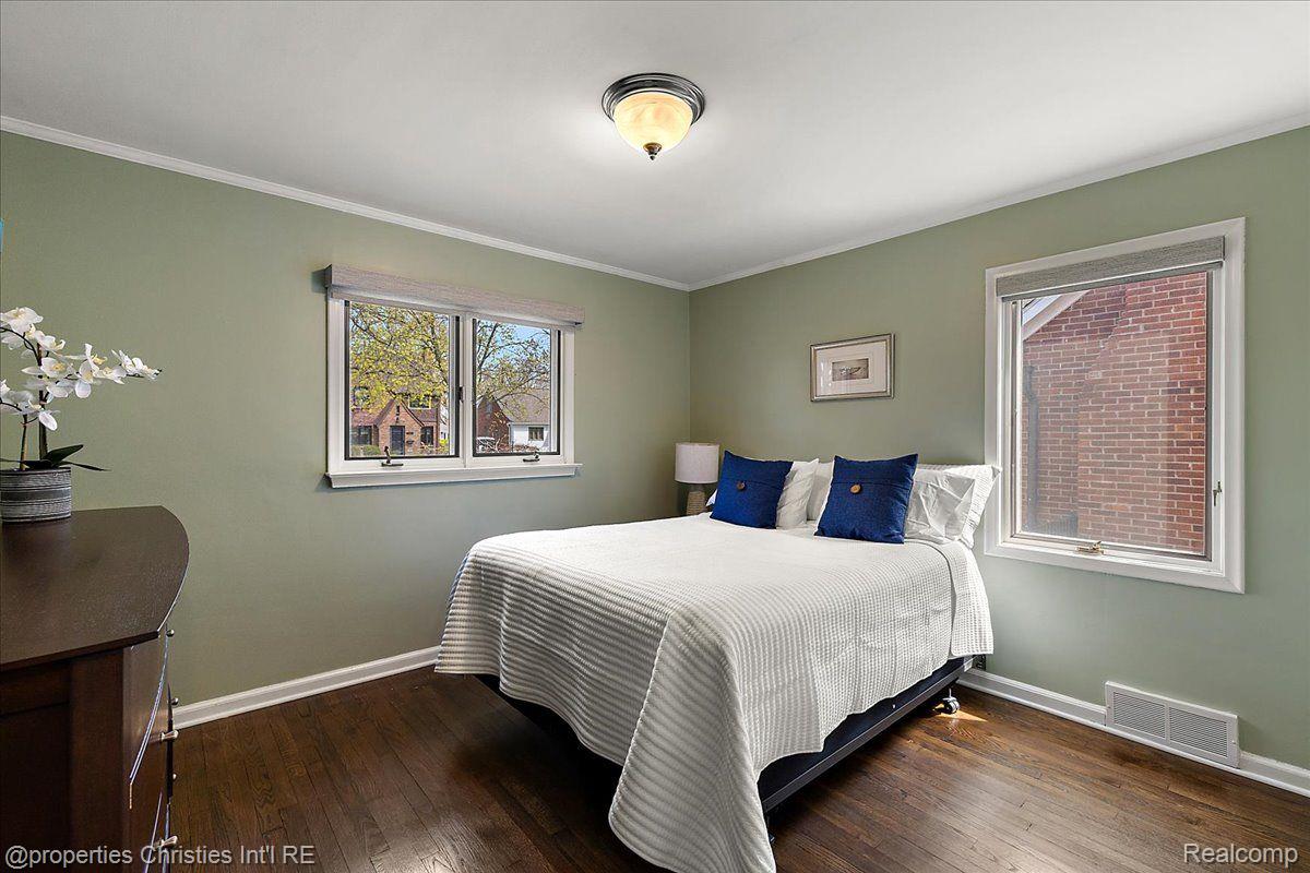 2626 Pembroke Road