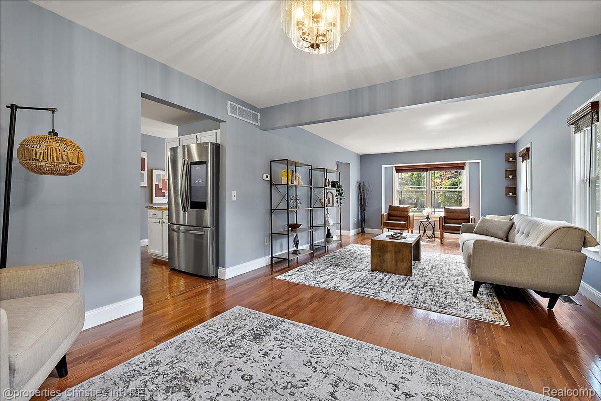 25426 Lindenwood Lane