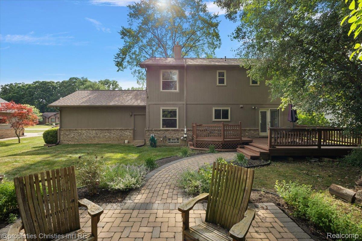 25426 Lindenwood Lane