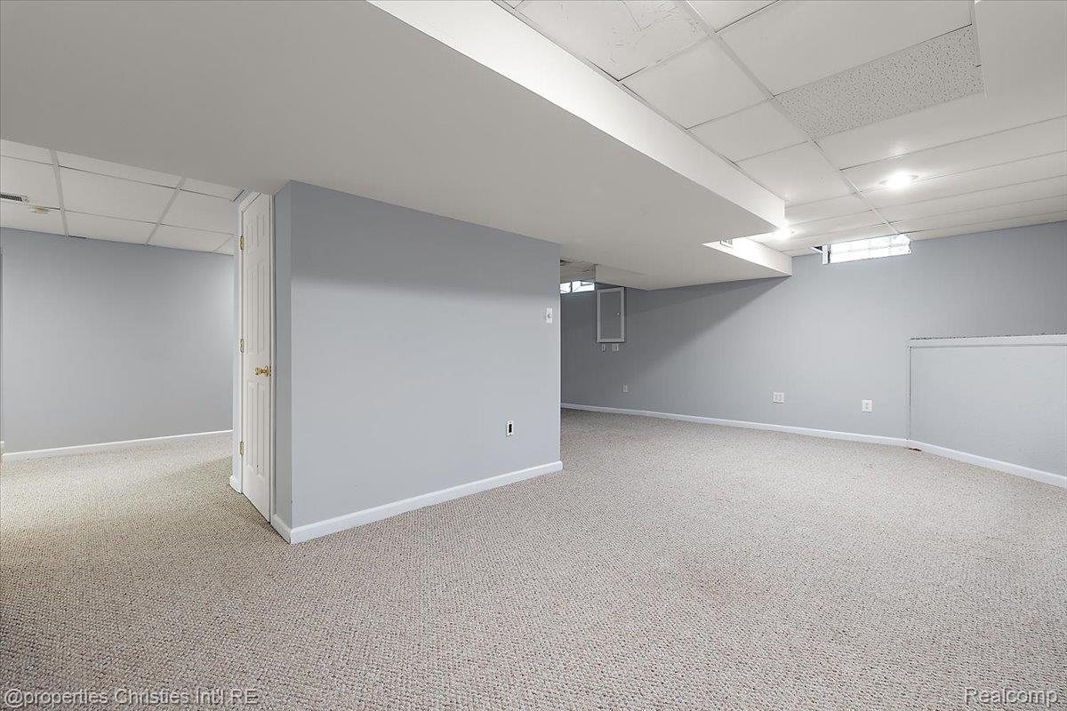 25426 Lindenwood Lane