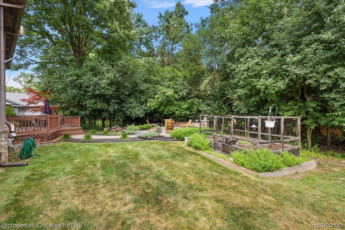 25426 Lindenwood Lane