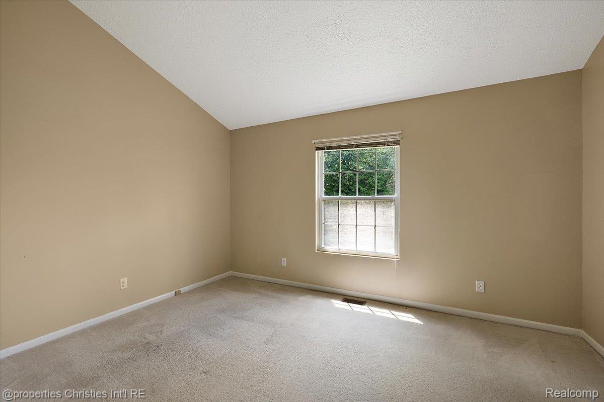6873 Fox Lane