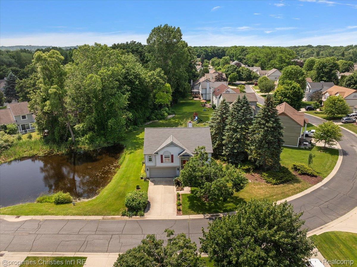 6873 Fox Lane