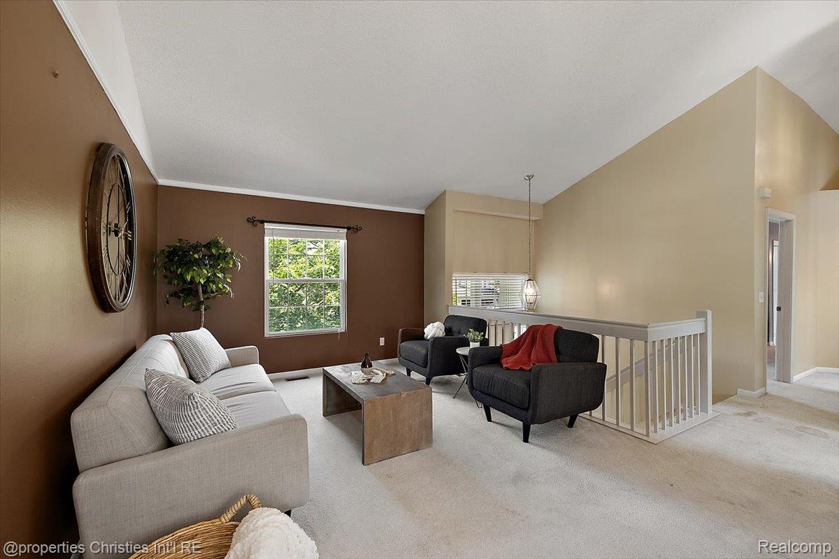 6873 Fox Lane