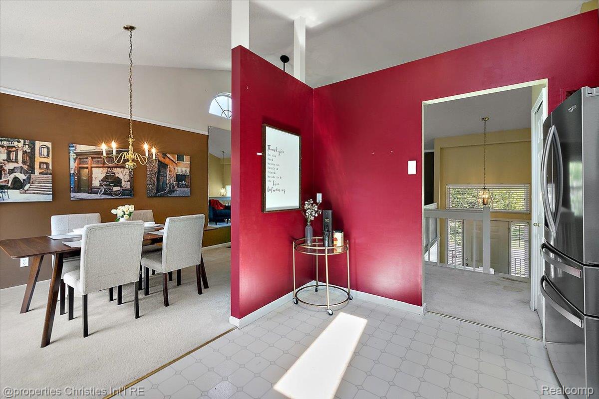 6873 Fox Lane