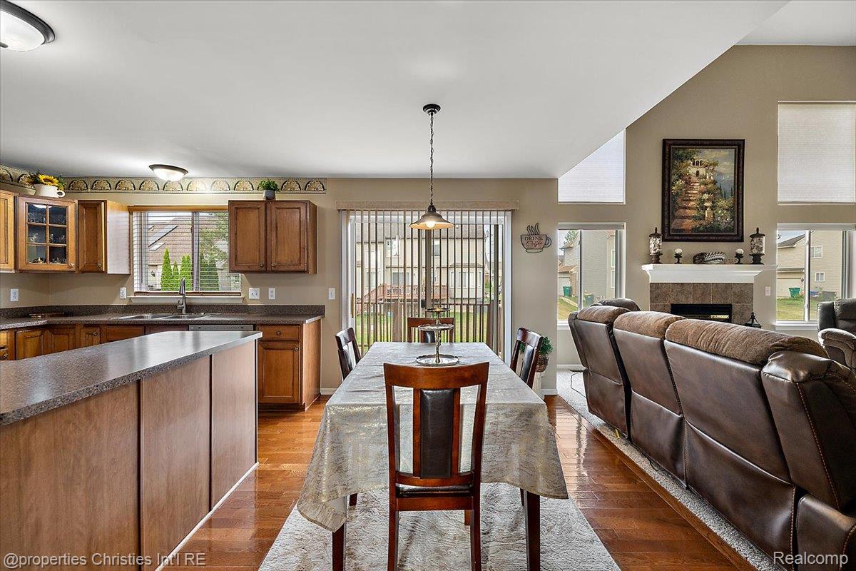 6367 Florence Lane