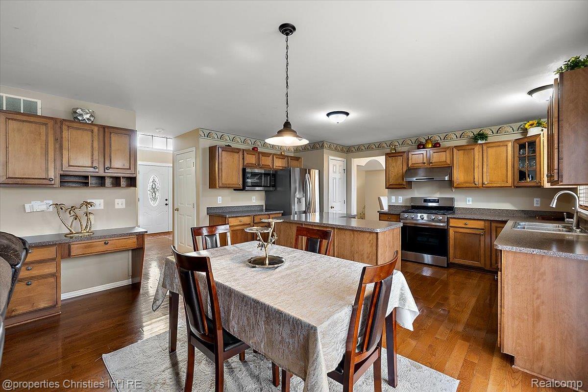6367 Florence Lane